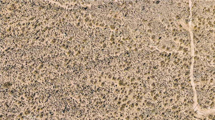7 Emerald, Lucerne Valley, California 92356