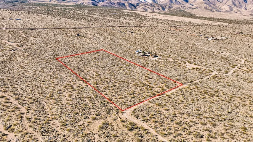 7 Emerald, Lucerne Valley, California 92356