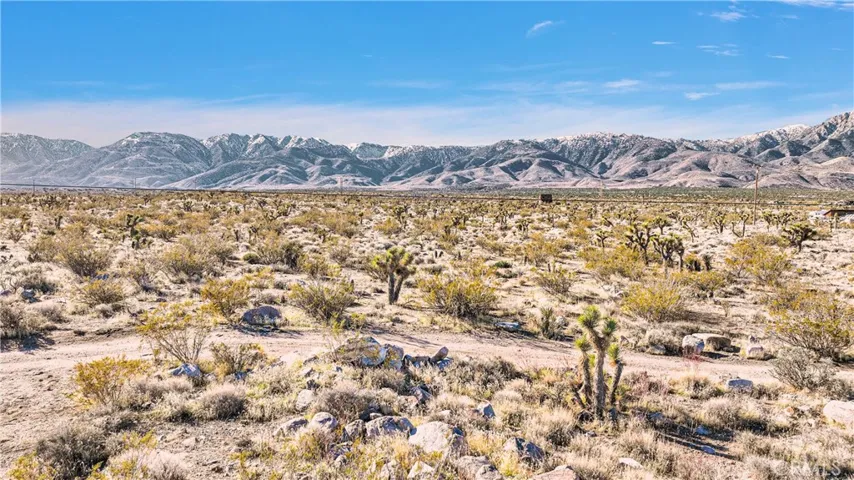 7 Emerald, Lucerne Valley, California 92356