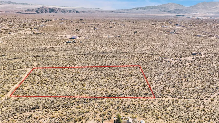 7 Emerald, Lucerne Valley, California 92356