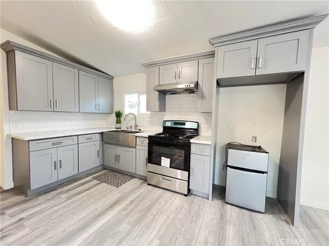 206 Vienna Drive 94, Santa Ana, California 92703
