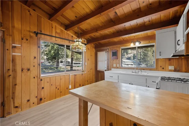 1378 Betty Street, Wrightwood, California 92397