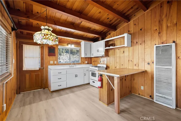 1378 Betty Street, Wrightwood, California 92397