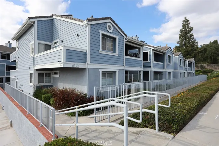 101 S Lakeview Avenue 101m, Placentia, California 92870