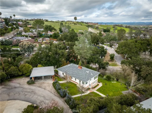 15 Hillcrest Drive, Paso Robles, California 93446