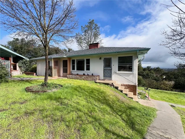 15 Hillcrest Drive, Paso Robles, California 93446