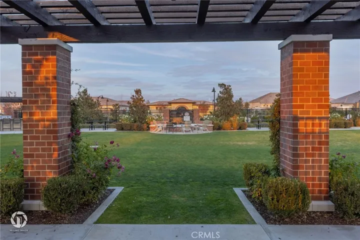 11709 Campus Park Drive, Bakersfield, California 93311