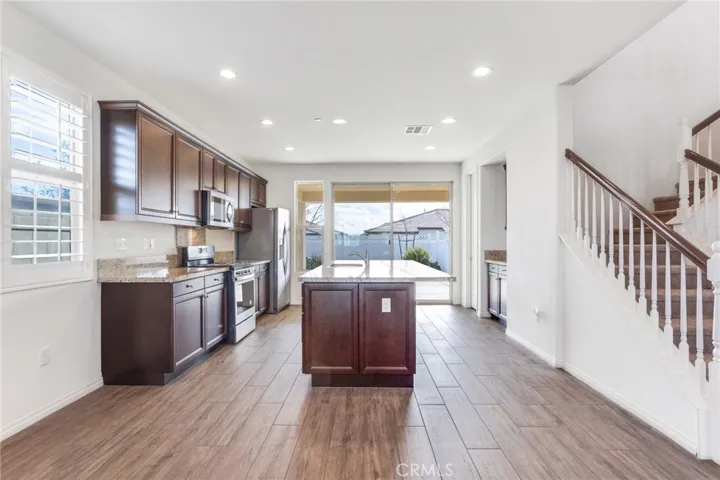 11709 Campus Park Drive, Bakersfield, California 93311