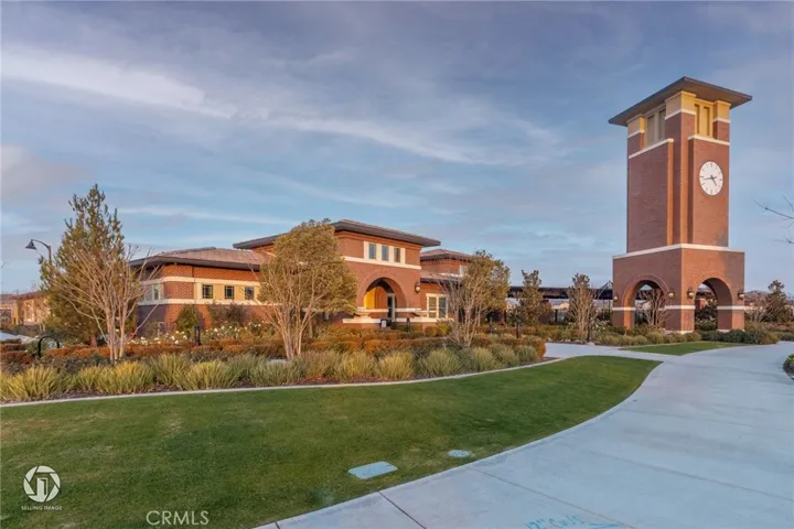 11709 Campus Park Drive, Bakersfield, California 93311
