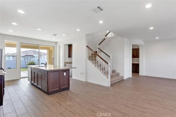 11709 Campus Park Drive, Bakersfield, California 93311