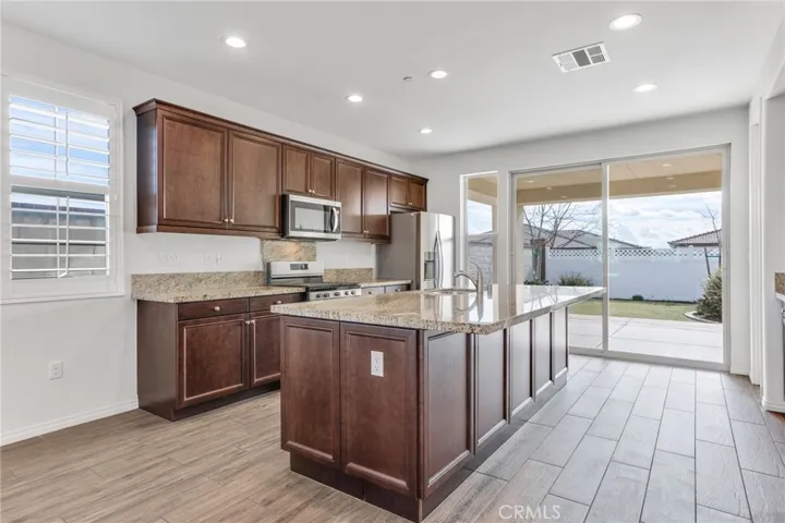 11709 Campus Park Drive, Bakersfield, California 93311