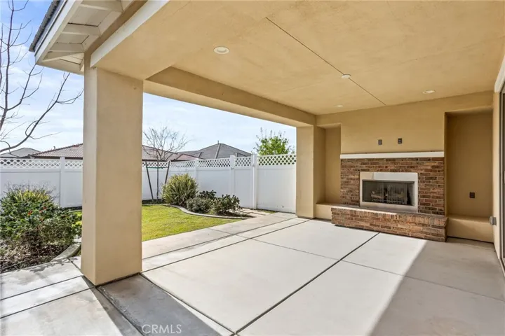 11709 Campus Park Drive, Bakersfield, California 93311