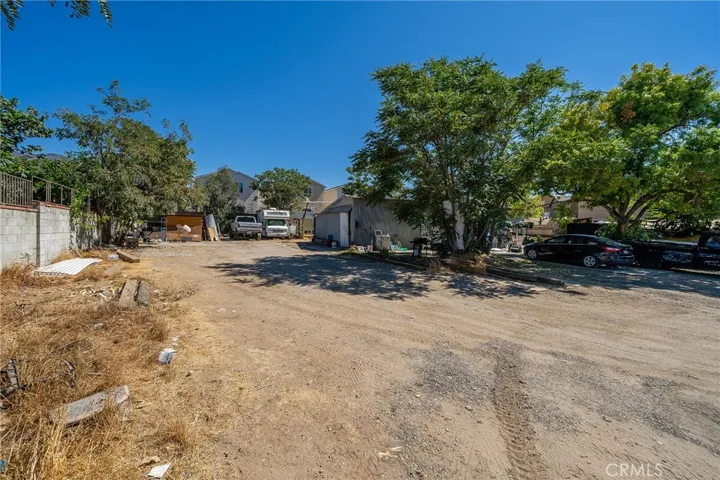 13148 Gladstone Avenue, Sylmar, California 91342