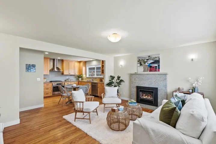 4570 Jewel Street, Capitola, California 95010