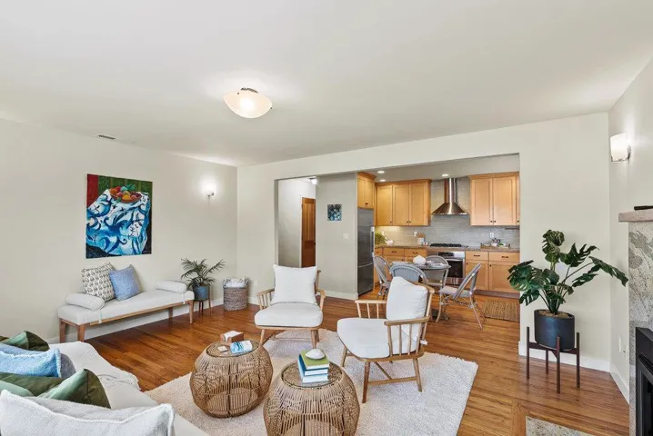 4570 Jewel Street, Capitola, California 95010