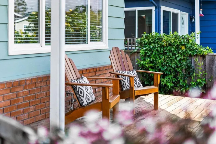 4570 Jewel Street, Capitola, California 95010