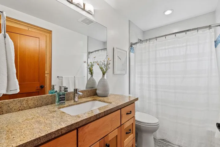 4570 Jewel Street, Capitola, California 95010