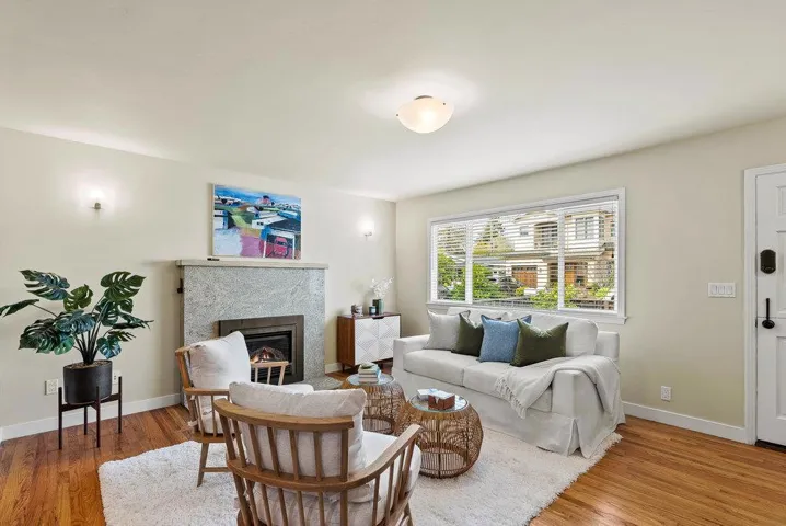 4570 Jewel Street, Capitola, California 95010