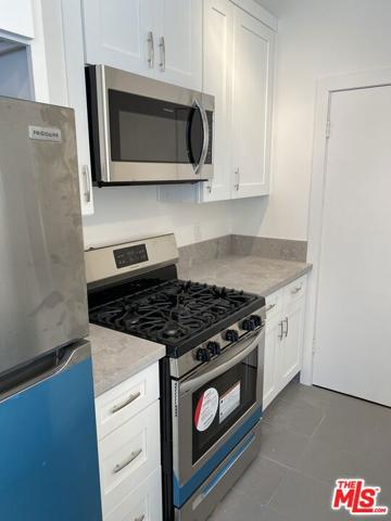 2911 Colorado Avenue Unit # B, Santa Monica, California 90404