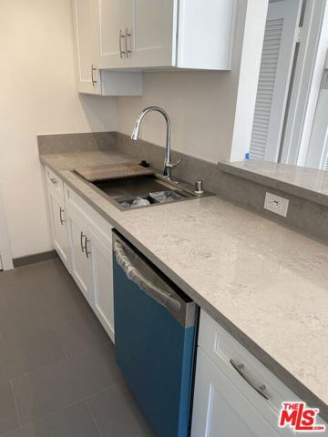 2911 Colorado Avenue Unit # B, Santa Monica, California 90404