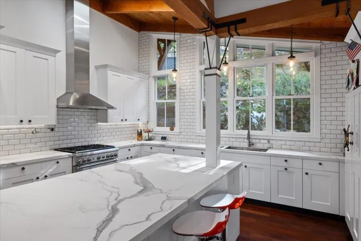 622 Park Road, Redwood City, California 94062