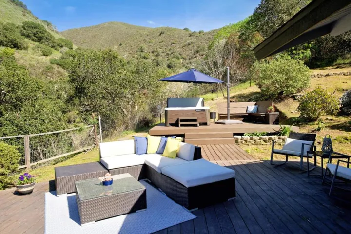 11 De Amaral Road, Carmel Valley, California 93924