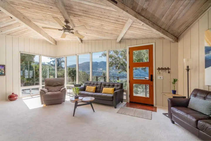 11 De Amaral Road, Carmel Valley, California 93924