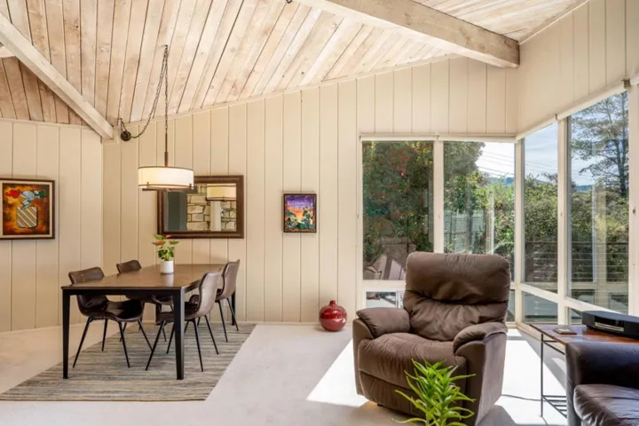 11 De Amaral Road, Carmel Valley, California 93924