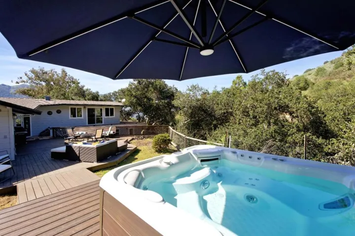 11 De Amaral Road, Carmel Valley, California 93924