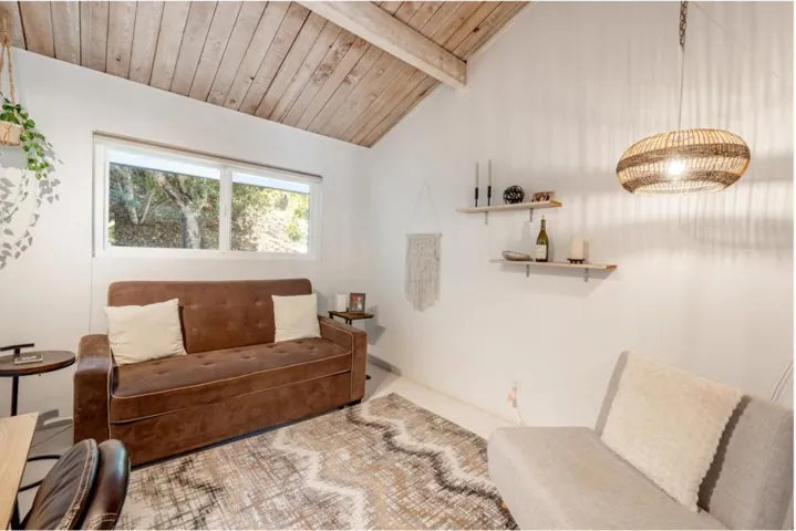 11 De Amaral Road, Carmel Valley, California 93924