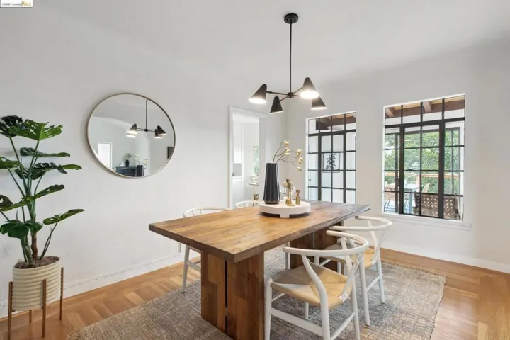 5057 Cochrane Avenue, Oakland, California 94618-2703