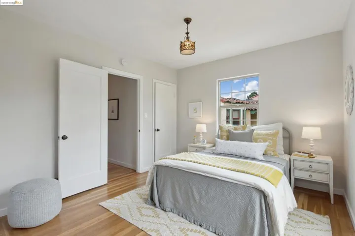 5057 Cochrane Avenue, Oakland, California 94618-2703