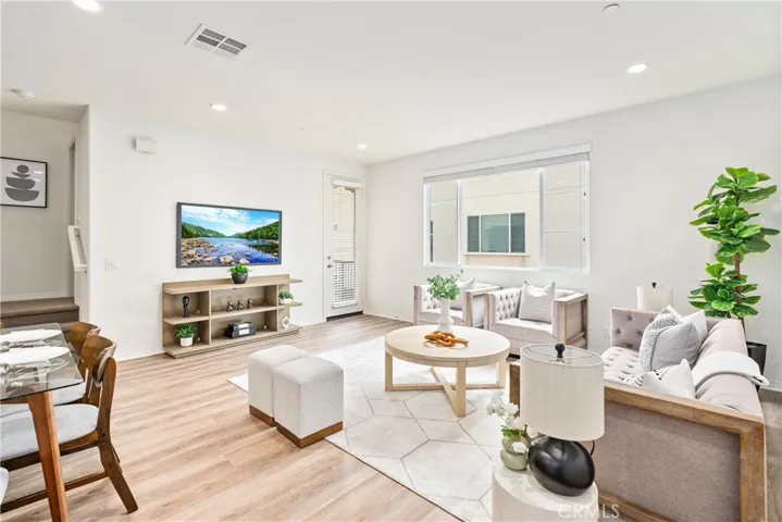 935 E Drapery Lane, Anaheim, California 92802