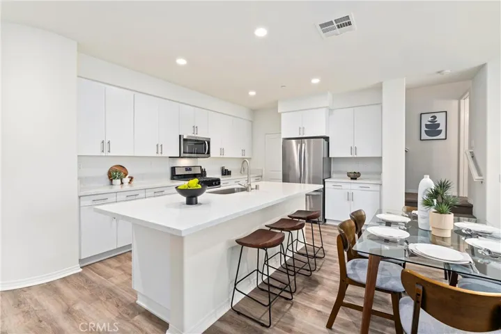 935 E Drapery Lane, Anaheim, California 92802