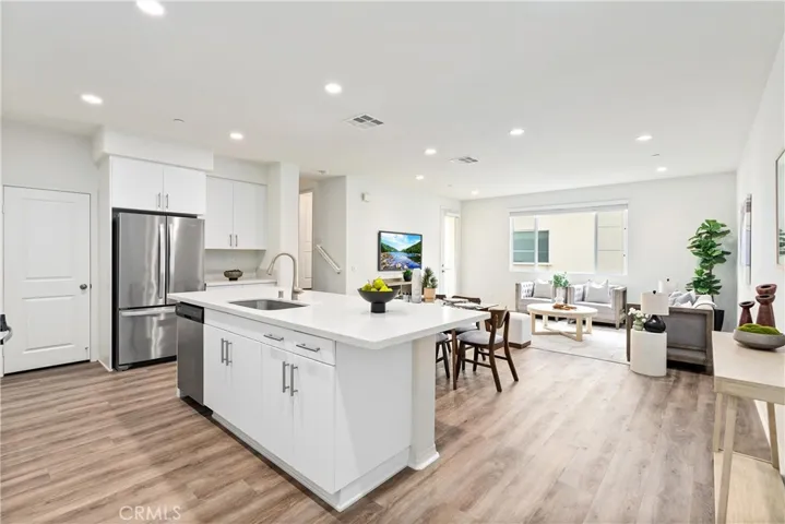 935 E Drapery Lane, Anaheim, California 92802