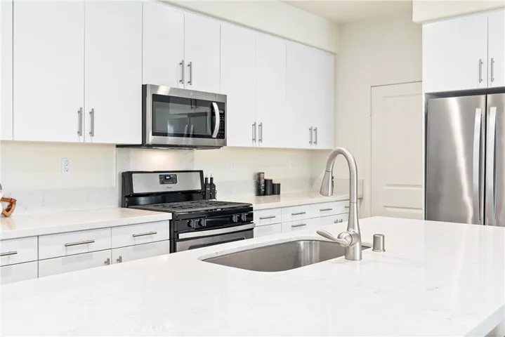 935 E Drapery Lane, Anaheim, California 92802