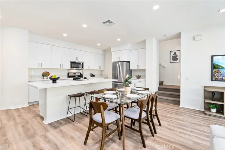 935 E Drapery Lane, Anaheim, California 92802