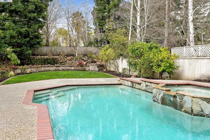 5375 Blackhawk Dr, Danville, California 94506