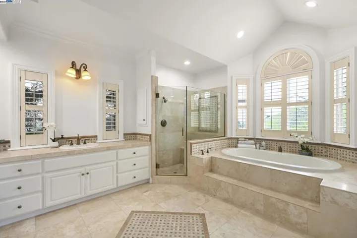 5375 Blackhawk Dr, Danville, California 94506