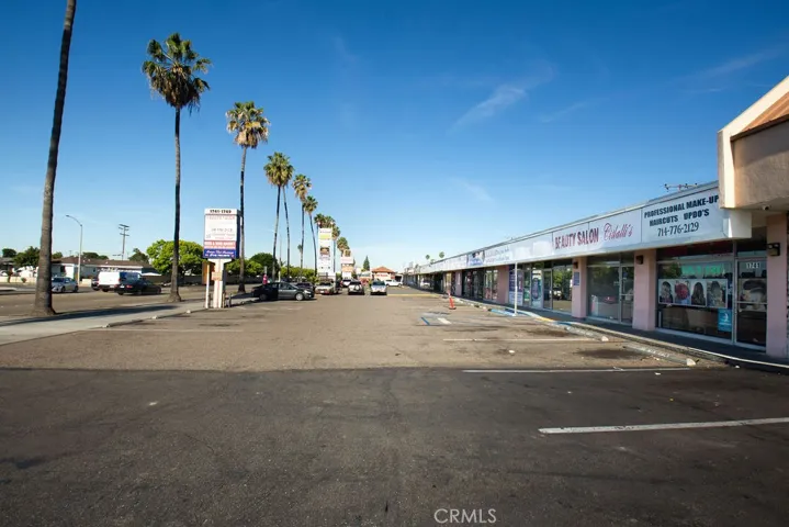 1743 W La Palma Avenue, Anaheim, California 92801