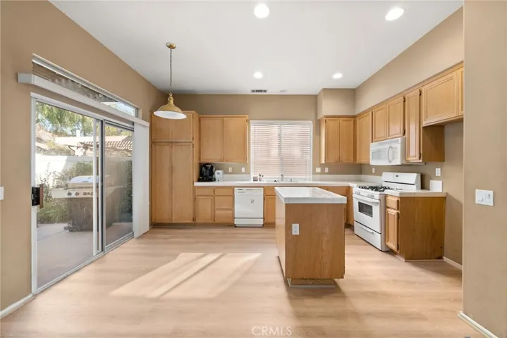 966 Cimarron Lane, Corona, California 92879