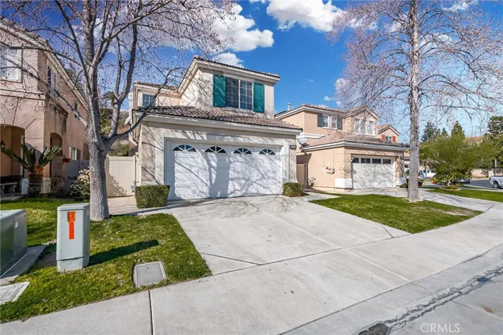 966 Cimarron Lane, Corona, California 92879