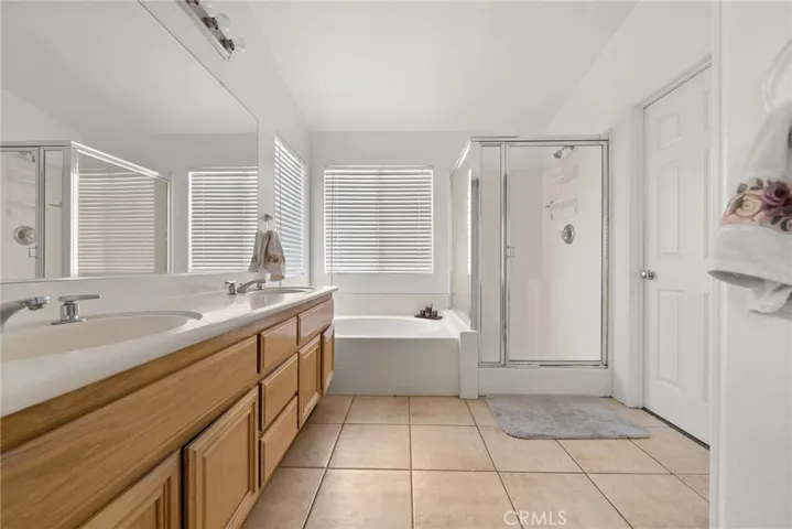 966 Cimarron Lane, Corona, California 92879