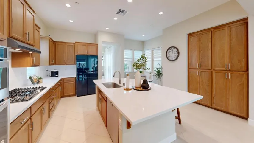 1336 Wildrose Drive, Hollister, California 95023