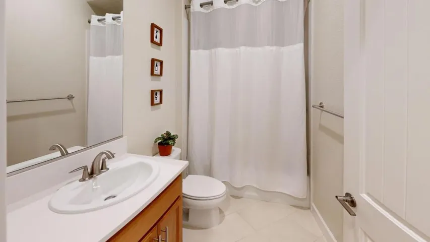 1336 Wildrose Drive, Hollister, California 95023