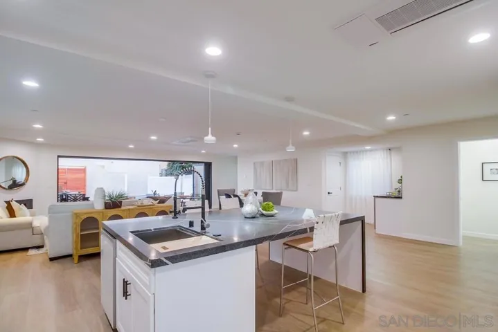 4807 11 Pescadero Ave, San Diego, California 92107