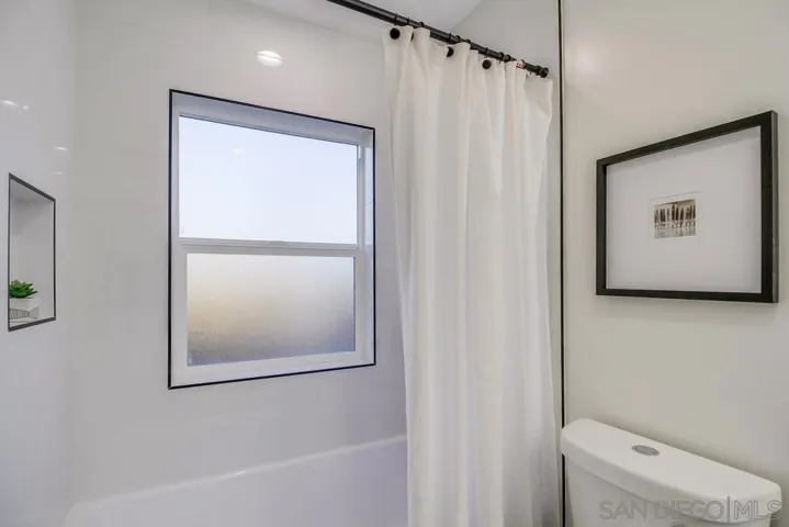 4807 11 Pescadero Ave, San Diego, California 92107