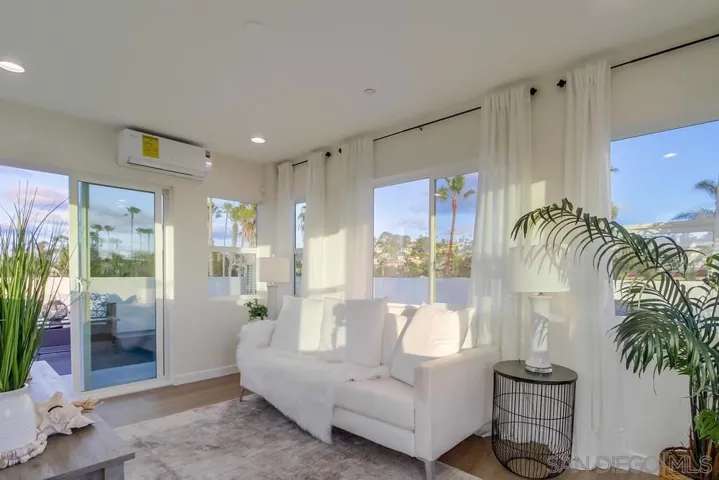 4807 11 Pescadero Ave, San Diego, California 92107