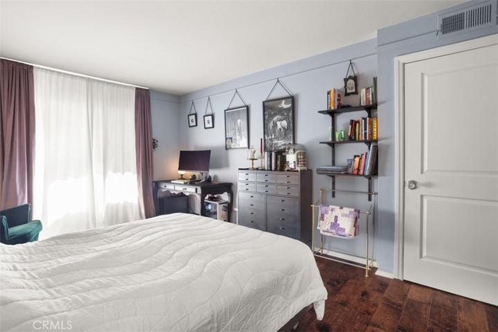 355 N Maple Street Unit 128, Burbank, California 91505