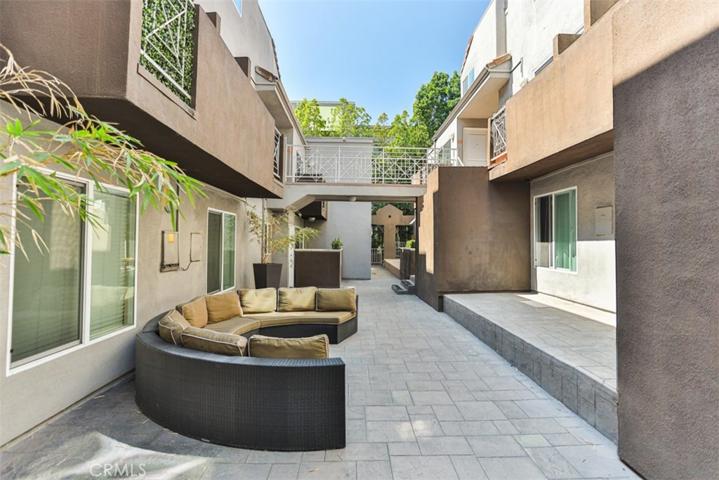 355 N Maple Street Unit 128, Burbank, California 91505